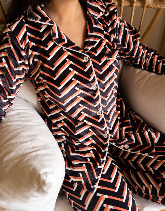 Zigzag button pajamas