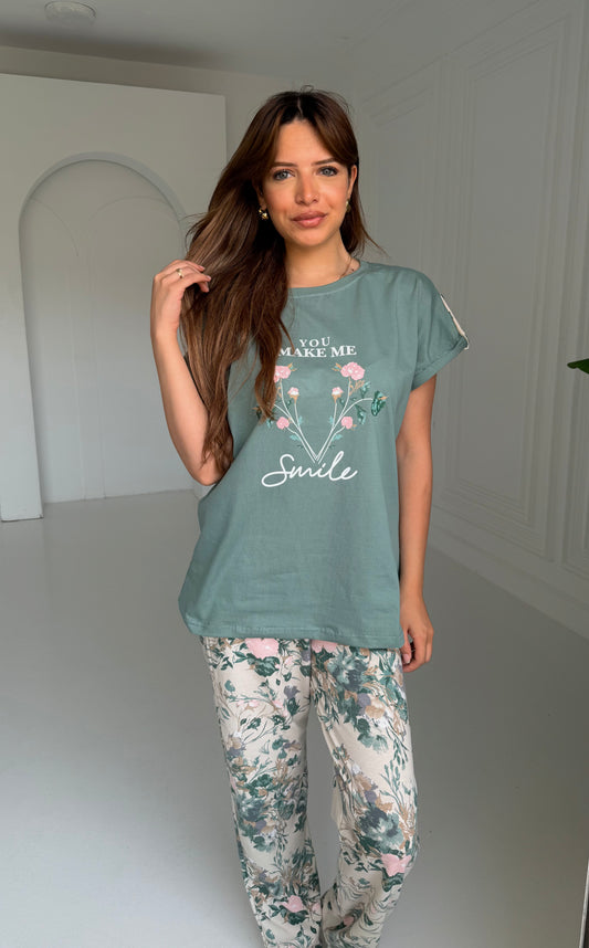 "You Make Me Smile" Pajama Set