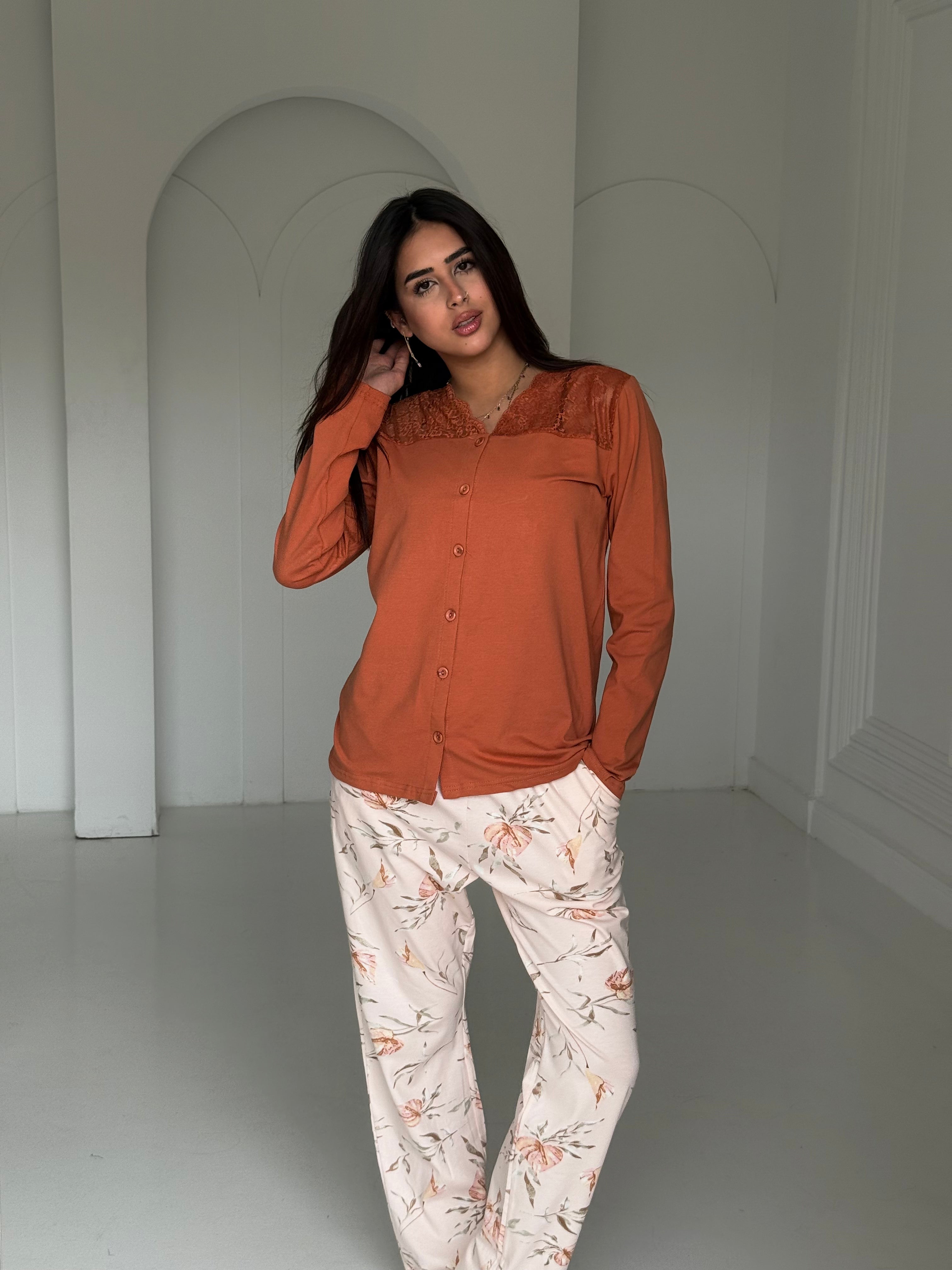 "Dantel Pajama Set"